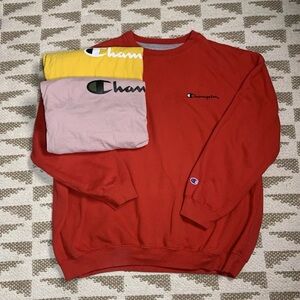 Champion Sweater Mens 2XL & 2 Tee Shirts SKU #446